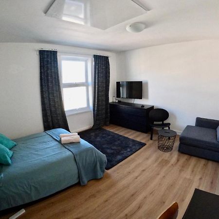 Lovely One Bedroom Flat ลอนดอน ภายนอก รูปภาพ