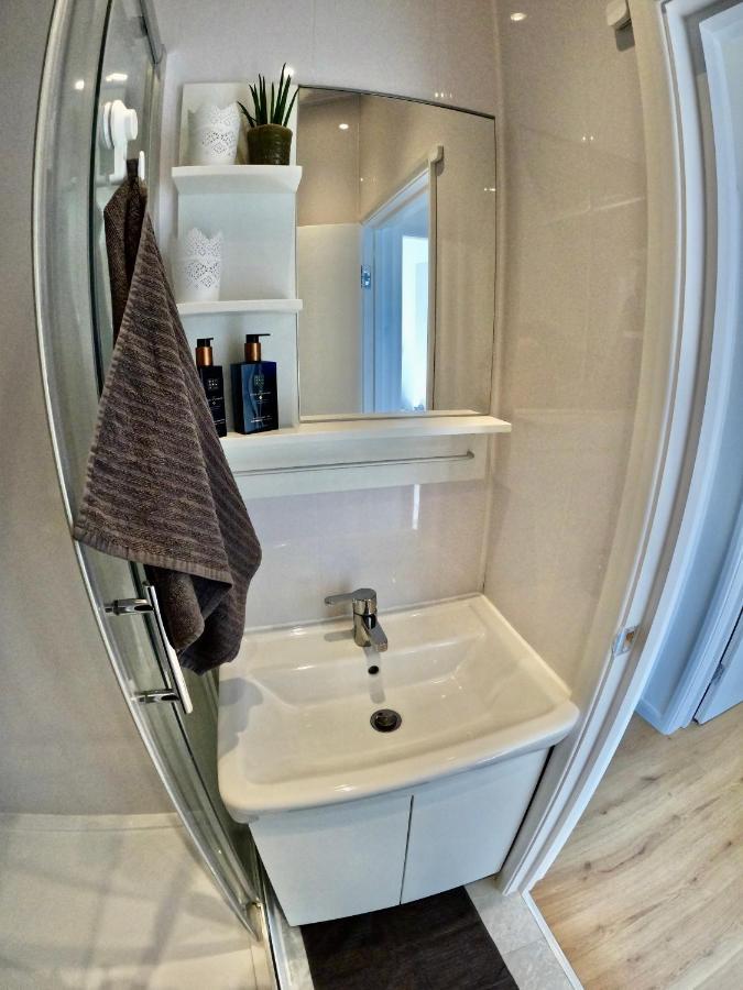 Lovely One Bedroom Flat ลอนดอน ภายนอก รูปภาพ