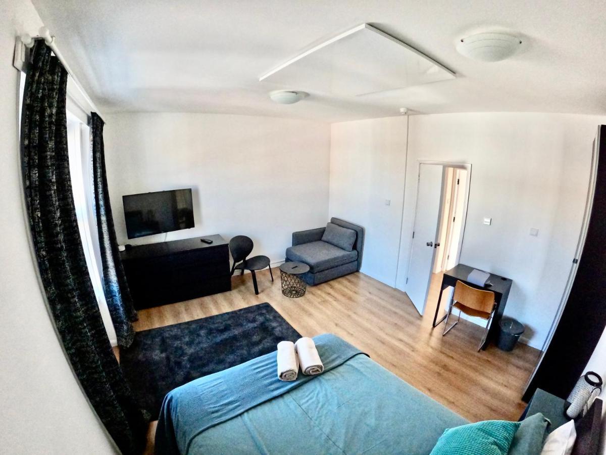 Lovely One Bedroom Flat ลอนดอน ภายนอก รูปภาพ