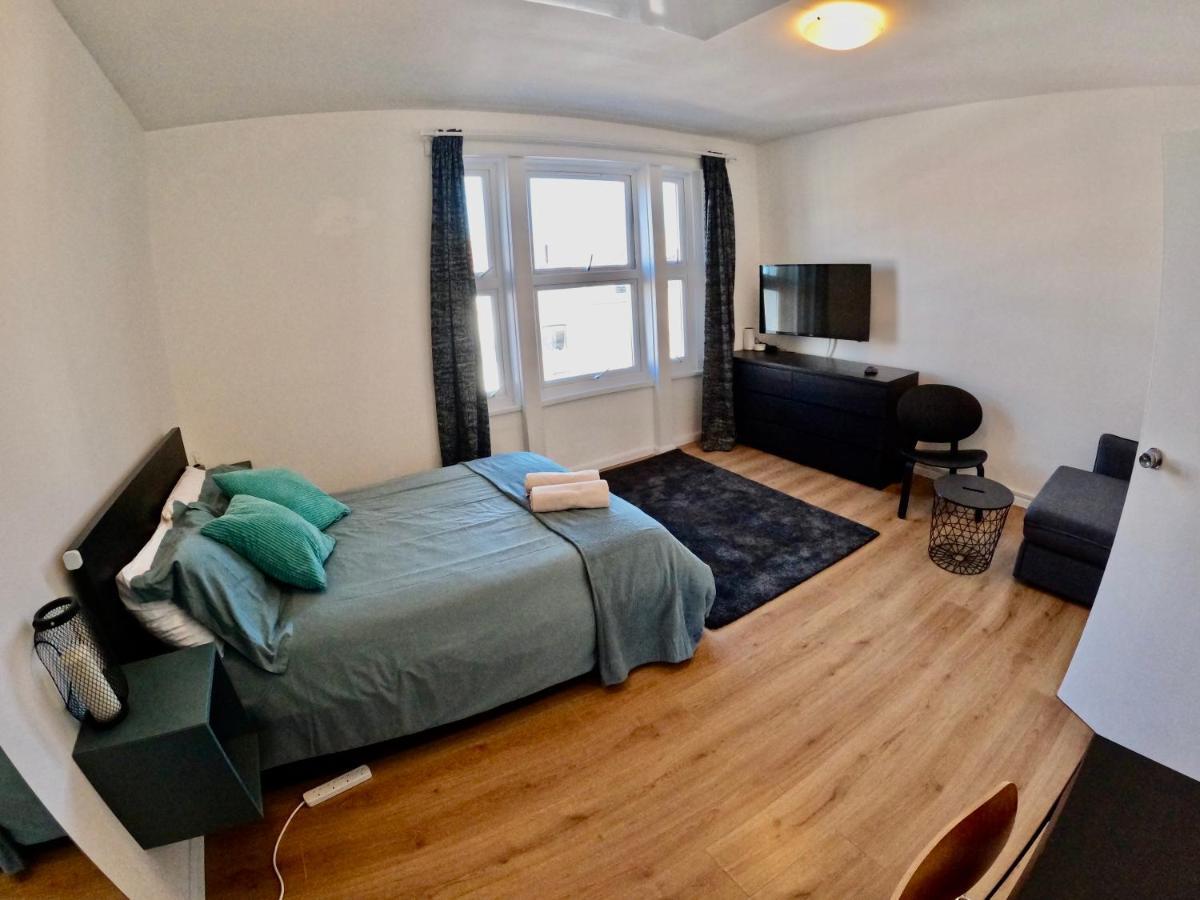 Lovely One Bedroom Flat ลอนดอน ภายนอก รูปภาพ
